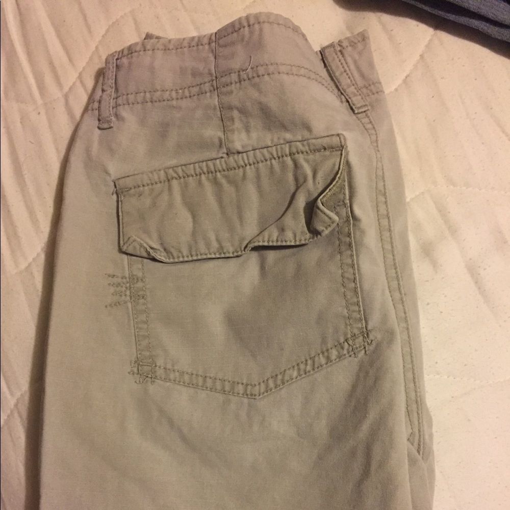 Natural reflection kaki shorts size 2